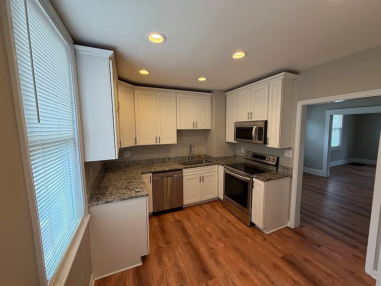 315 Park St — Photo 2
