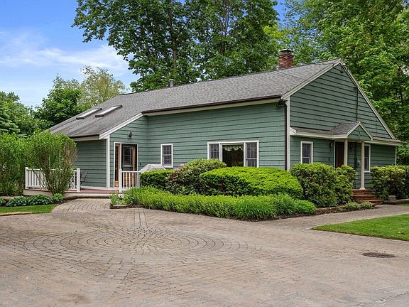 2nd image of 18 Ivy Rd