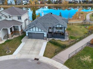 124 W Creek Gln, Chestermere, AB T1X 1P8