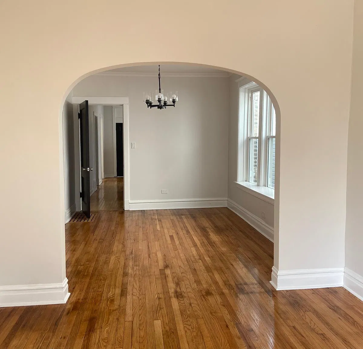 2 bed, 2000 sqft, $2,000 — Photo 2