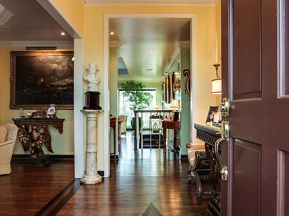 Stunning entryway