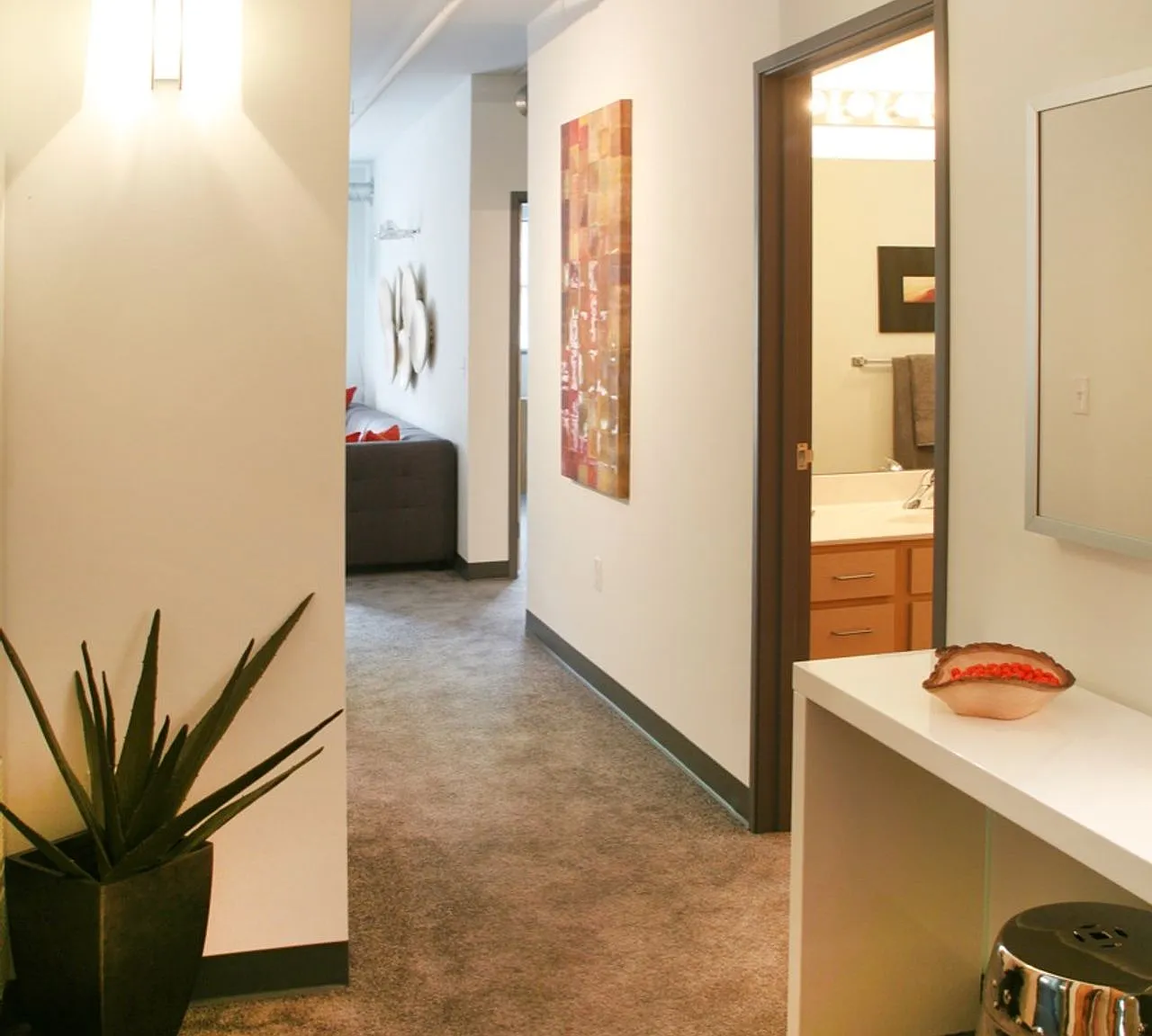 Humbucker Apartments — Photo 3
