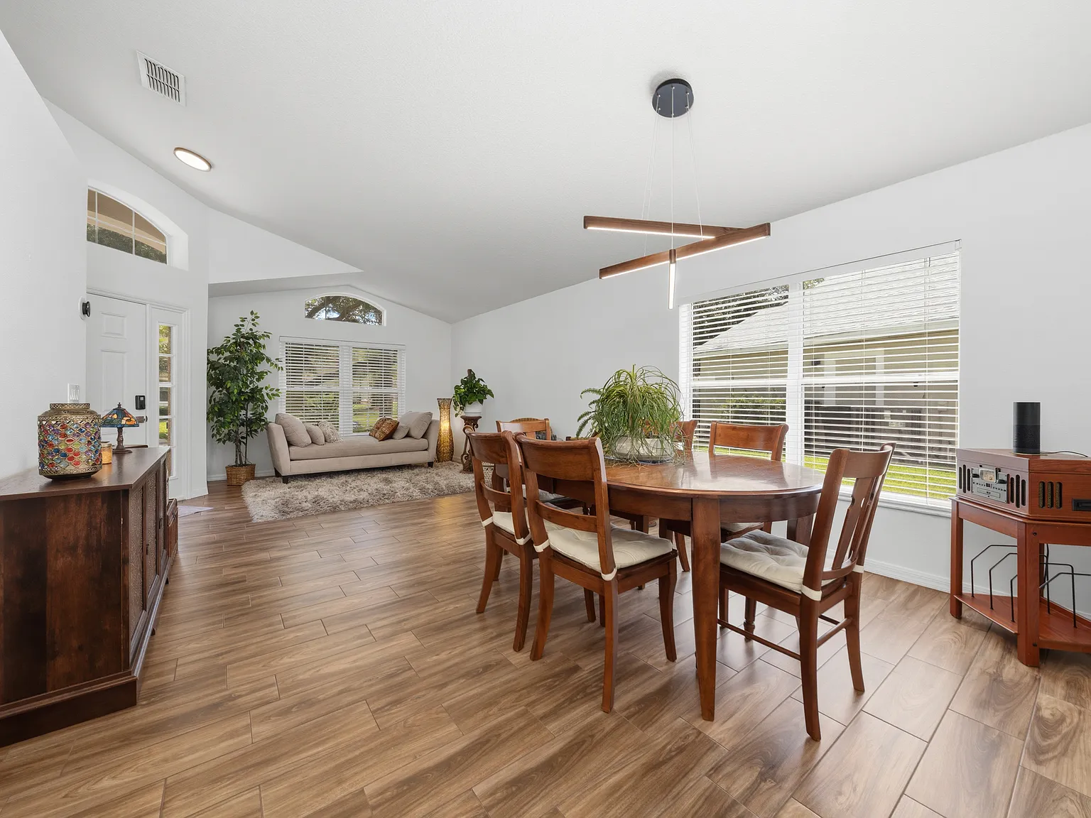 3 bed, 2088 sqft, $3,000 — Photo 4