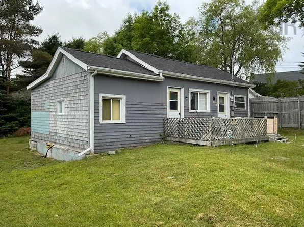 5 Birch Ave, Queens, NS B0T 1P0