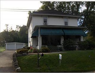 5th image of 319 Sells Ln