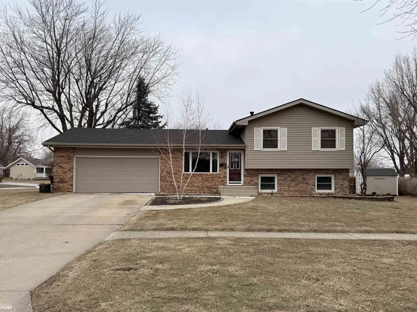 2007 N Main St, Carroll, IA 51401