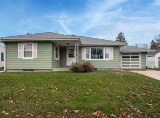 1575 James Dr, Marion, IA 52302