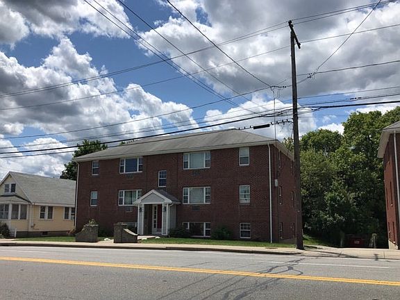 2nd image of 475 Sea St Unit No 2 479