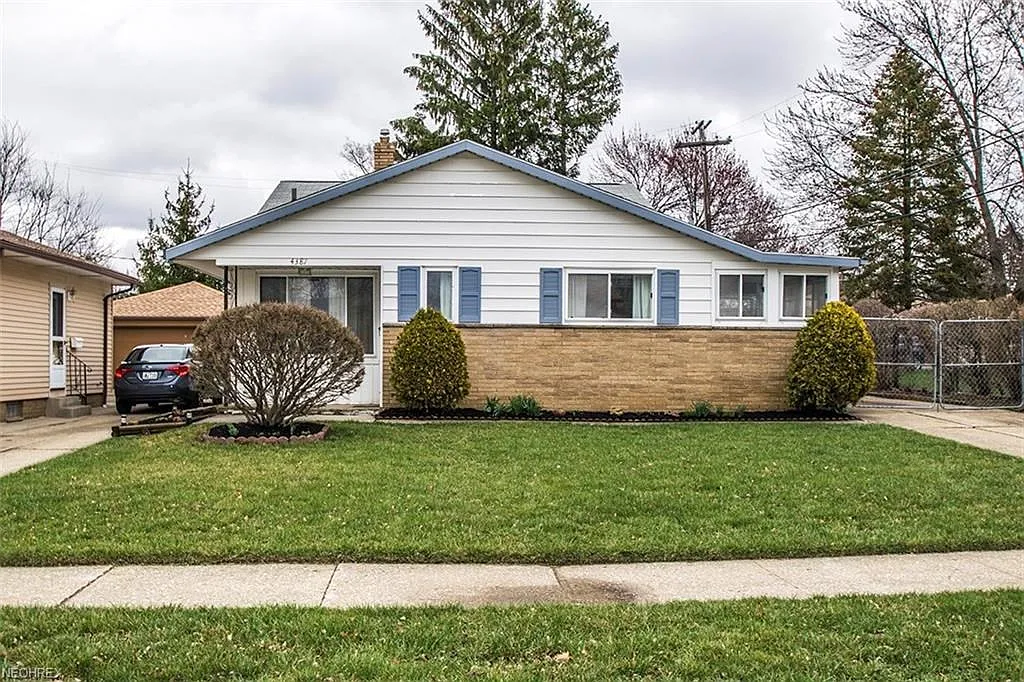 4387 Valleyside Rd photo 1