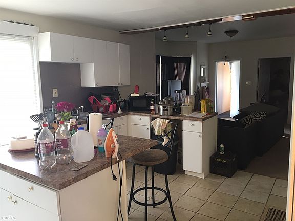 Kitchen space with dishwasher