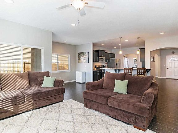 3rd image of 1474 Green River Ln