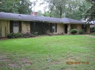 5305 Kaywood Dr, Jackson, MS 39211