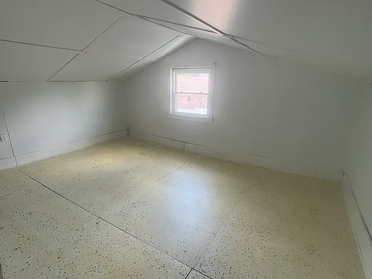 660 S Haworth Ave — Photo 11