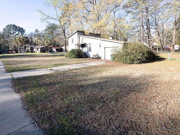 5th image of 212 Brickling Rd