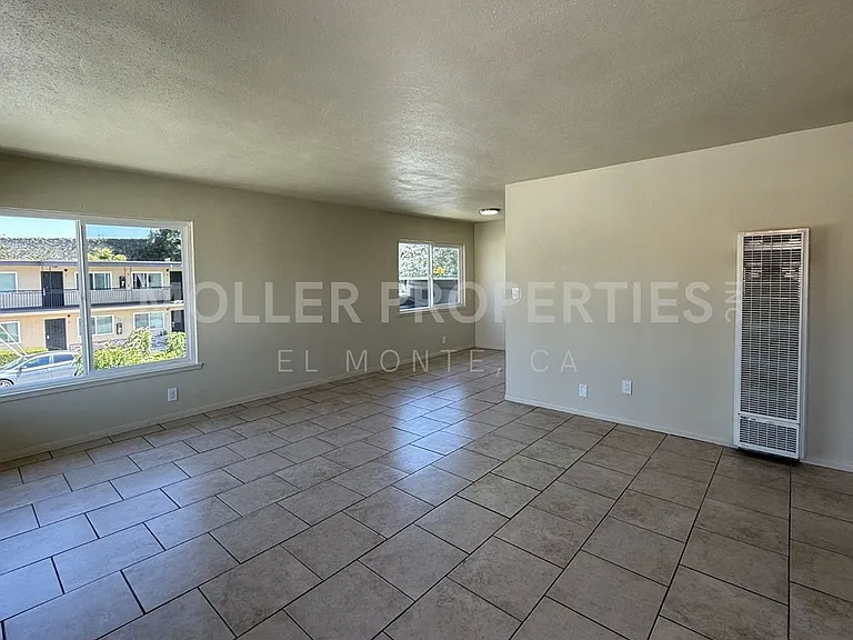 11229 Brockway Ave — Photo 2