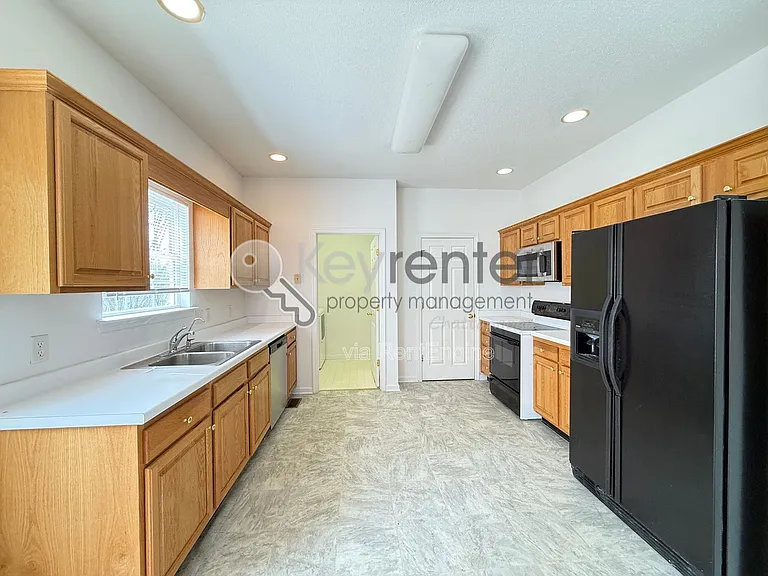 8676 Belleau Woods Dr — Photo 6