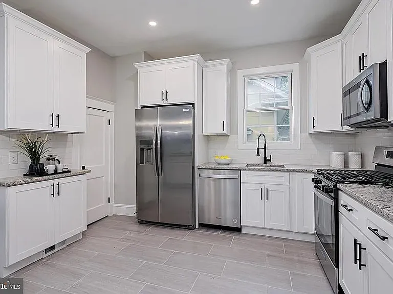 5603 Merville Ave — Photo 3