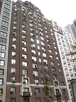 Sold by Douglas Elliman | media 24