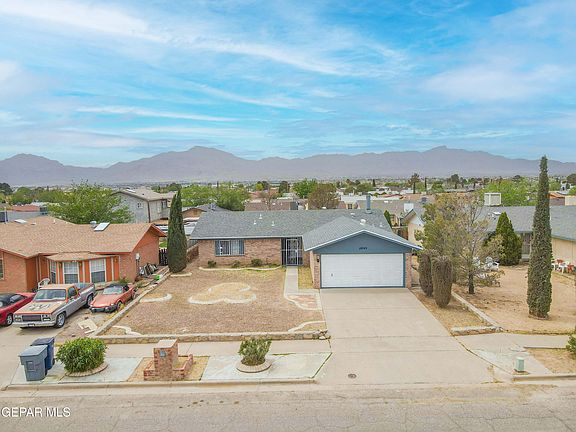 2nd image of 10745 Onyxstone St