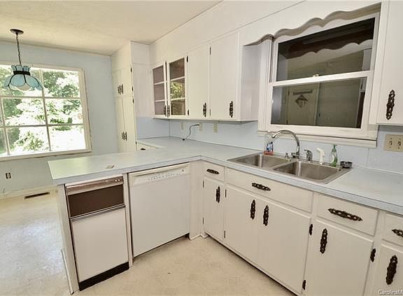 4th image of 113 Redbud Dr
