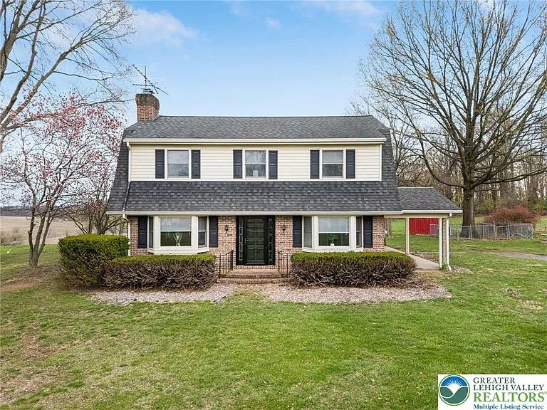 301 Ontelaunee Dr — Photo 3