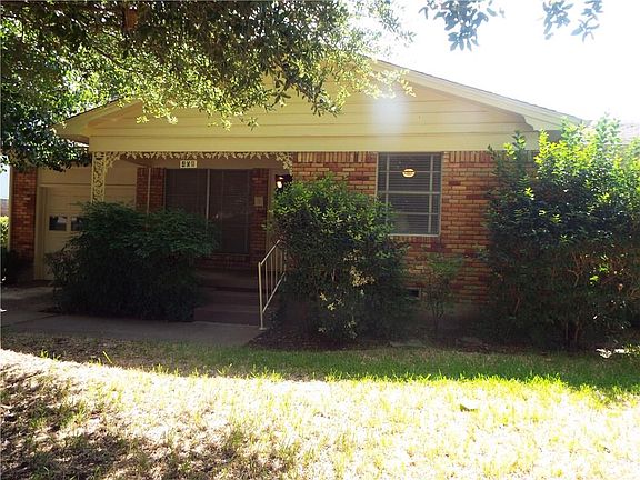 3rd image of 408 Bird Ln