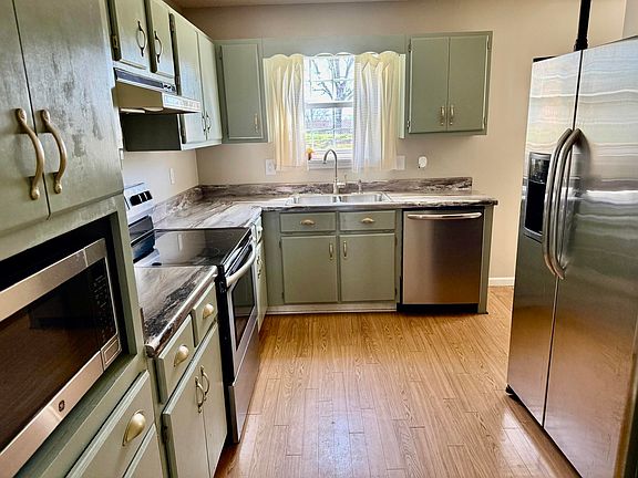 4th image of 3408 E 15th Ave