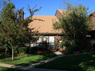 216 Kingsberry Dr, Somerset, NJ 08873