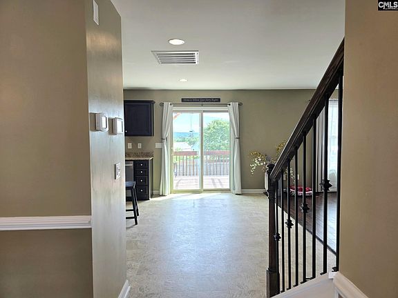 5th image of 410 Riglaw Cir