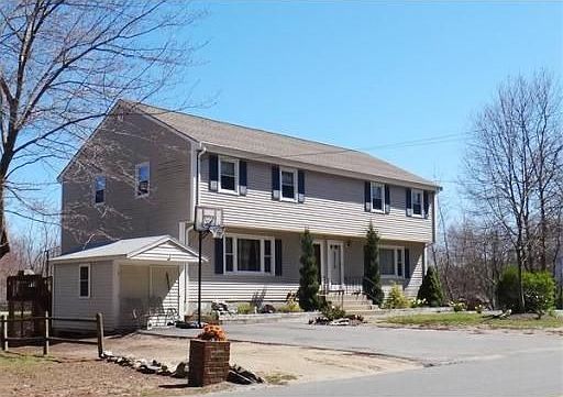 2nd image of 391 Caswell St #1