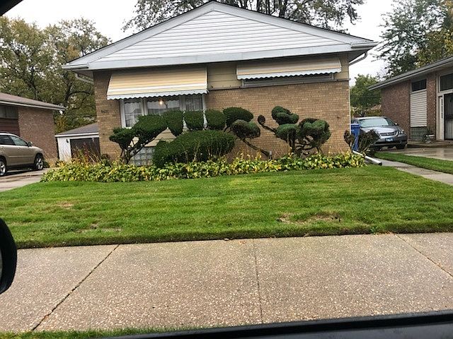 1st image of 8621 S Kenwood Ave
