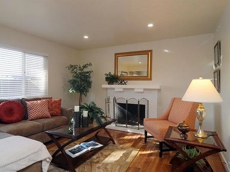 415 Pinehurst Ave — Photo 4