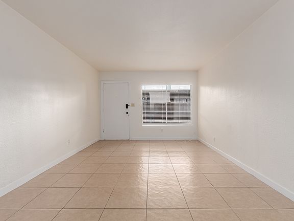 3rd image of 925 W Peoria Ave APT 47