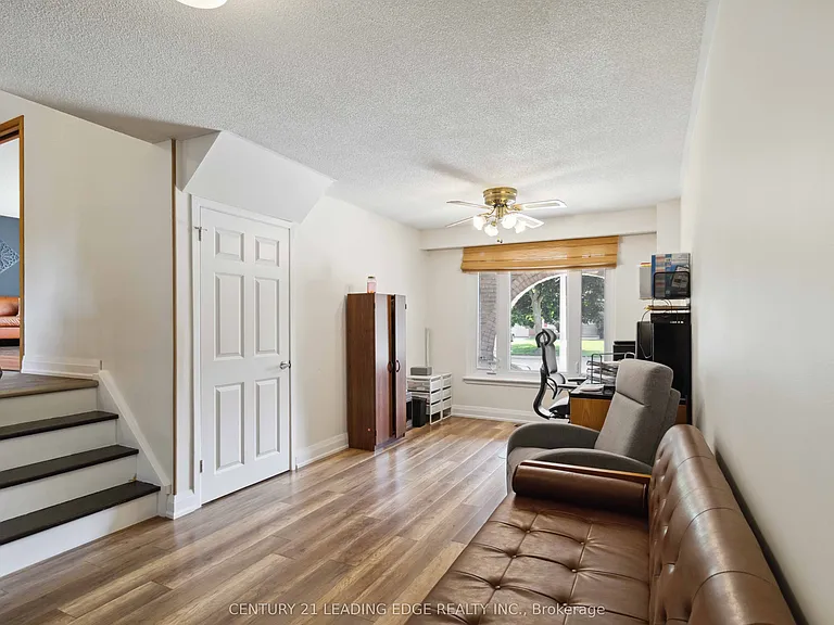 9 Trotters Ln — Photo 16