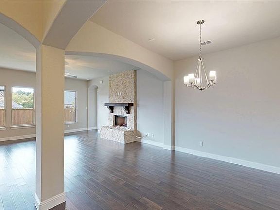 4th image of 111 Shadow Creek Ln
