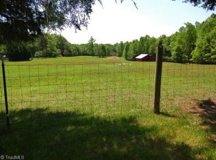 2538 Lake Forest Dr, Winston Salem, NC 27106