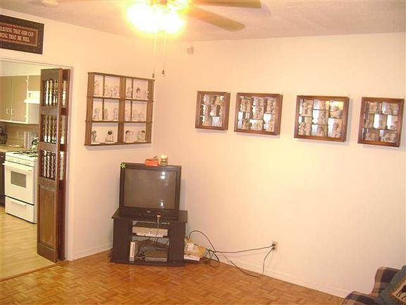 2nd image of 708 S 18th St