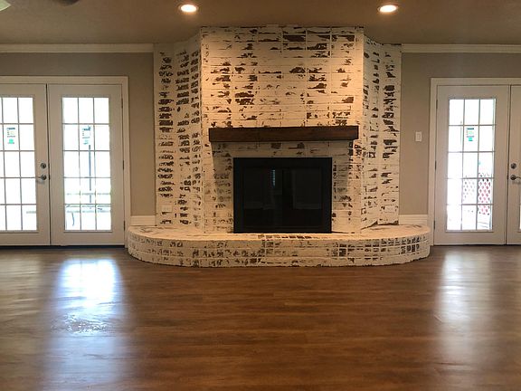 3rd image of 13565 Wayside Dr