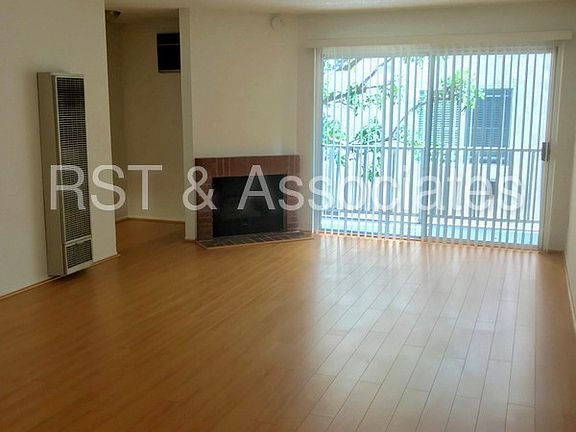 2nd image of 1616 Barry Ave APT 104