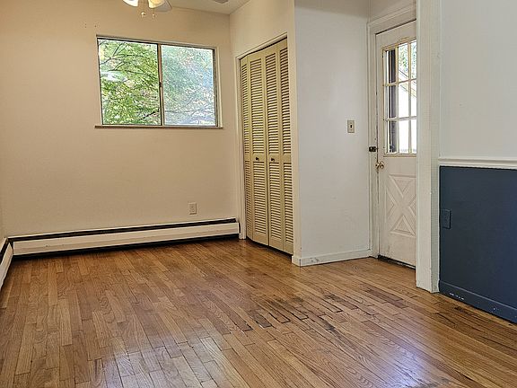 5th image of 514 W Breckenridge St
