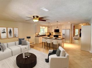 9 Crested Jay Ln, Spring, TX 77380