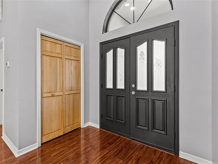 9447 Ashley Dr — Photo 5