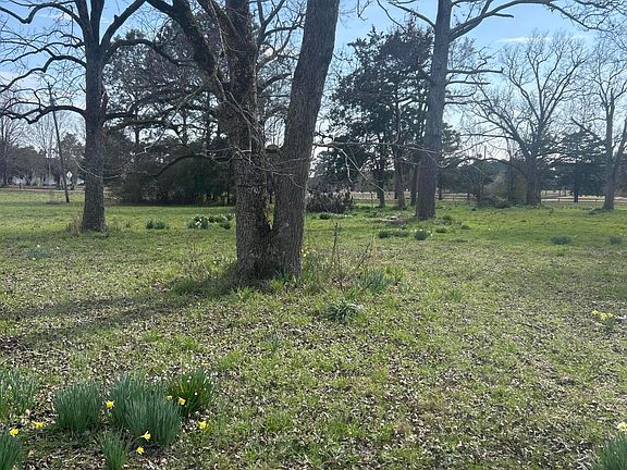 2nd image of 1046 Holloway Road