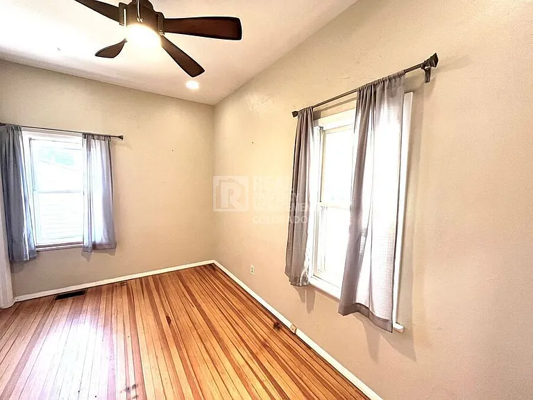 727 W Cucharras St — Photo 13