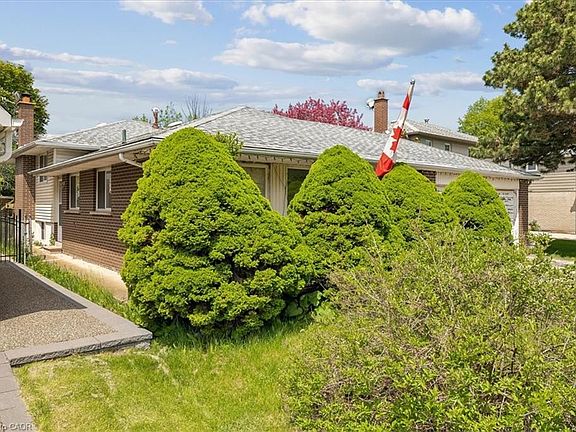3rd image of 2651 Thorn Lodge Dr