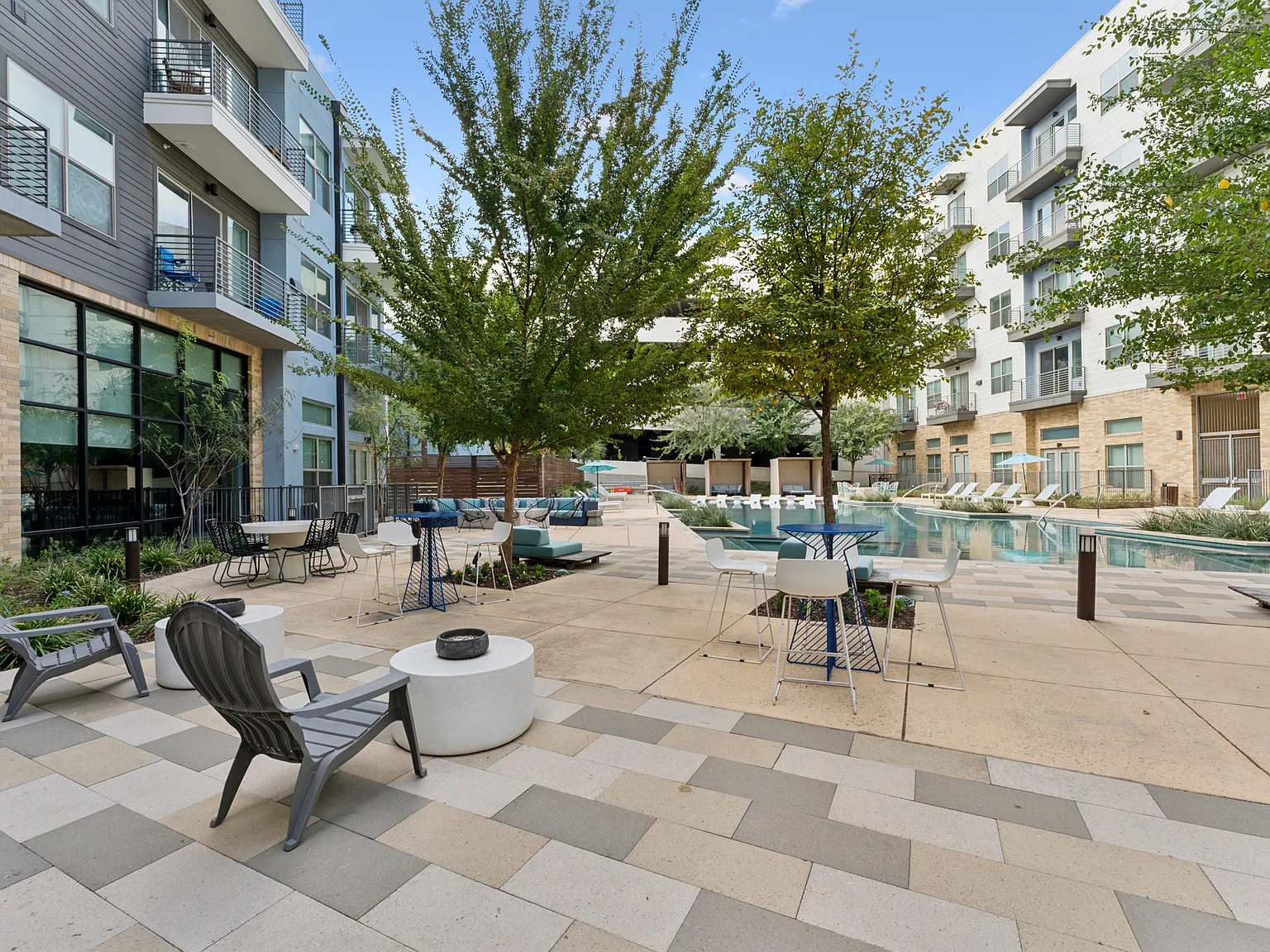 Heritage Plaza — Photo 4