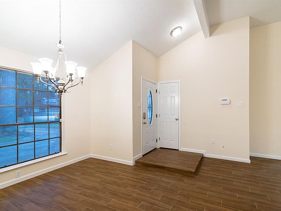 5th image of 5118 Village Springs Dr