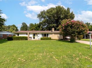 920 Hawthorn Dr, Sikeston, MO 63801