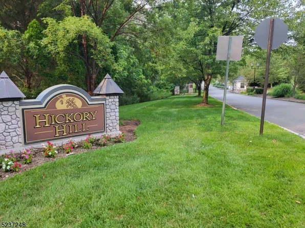112 Independence Trl #112, Totowa, NJ 07512