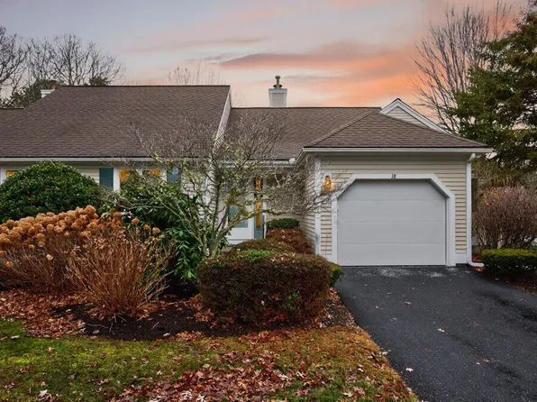 18 Windward Street UNIT 18, Mashpee, MA 02649